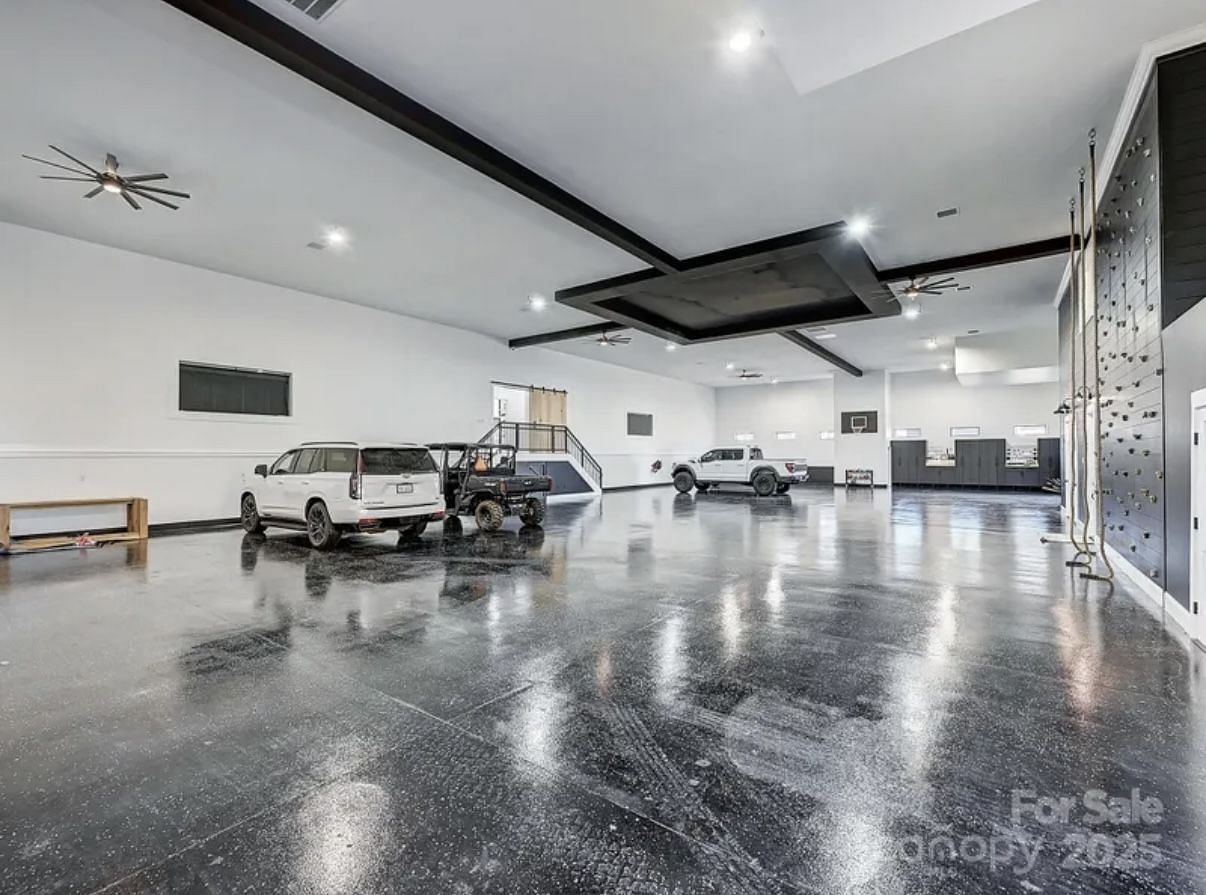 The garage (Source: Corcoran)